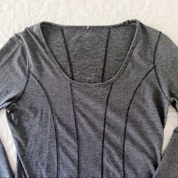 Lululemon Between The Lines Long Sleeve Micro Stripe Black White Size Small - Picture 12 of 12